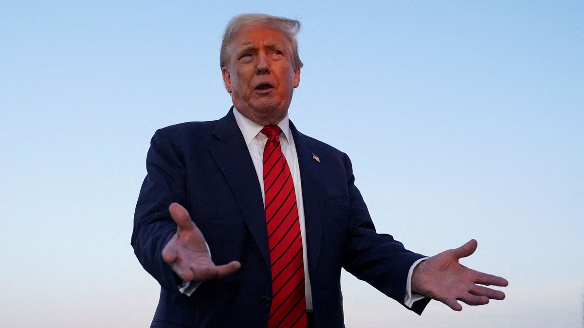 Donald Trump před nebeskou bránou
